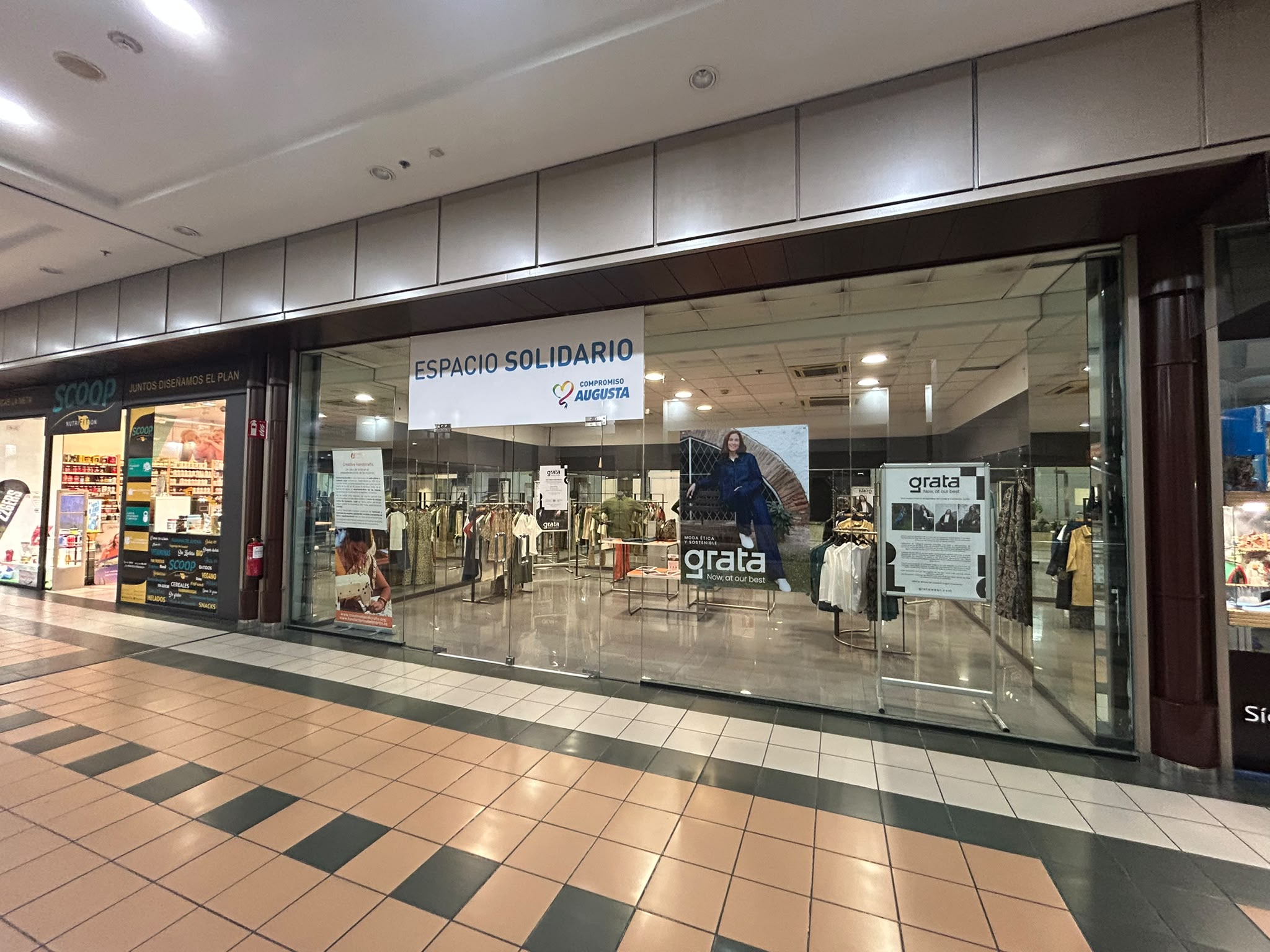 Nuevo en CC Augusta: el showroom de GRATA, moda de Comercio Justo